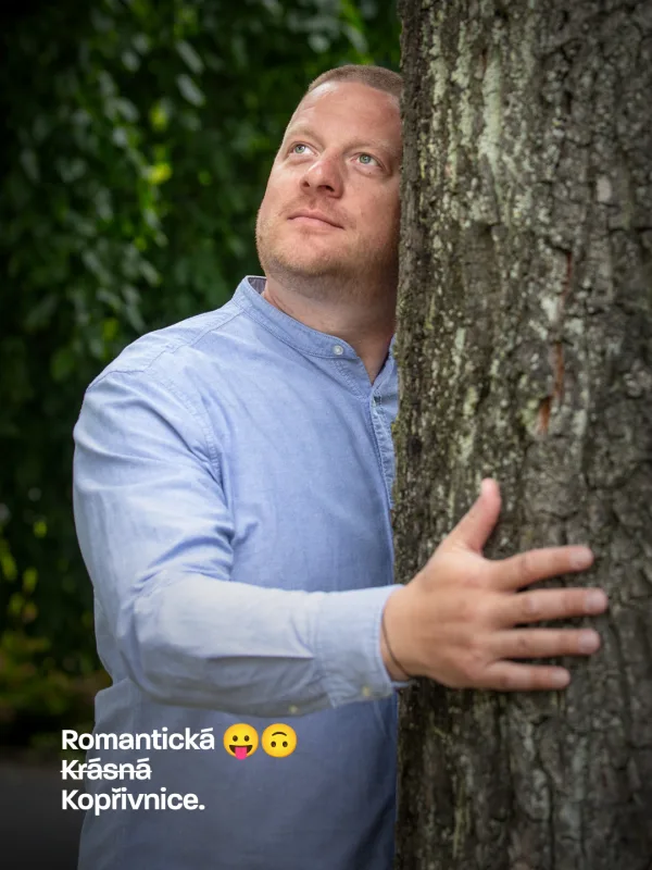 Ranní focení s Adamem, starostou Kopřivnice, na kandidátní fotografie do podzimních komunálních vol…